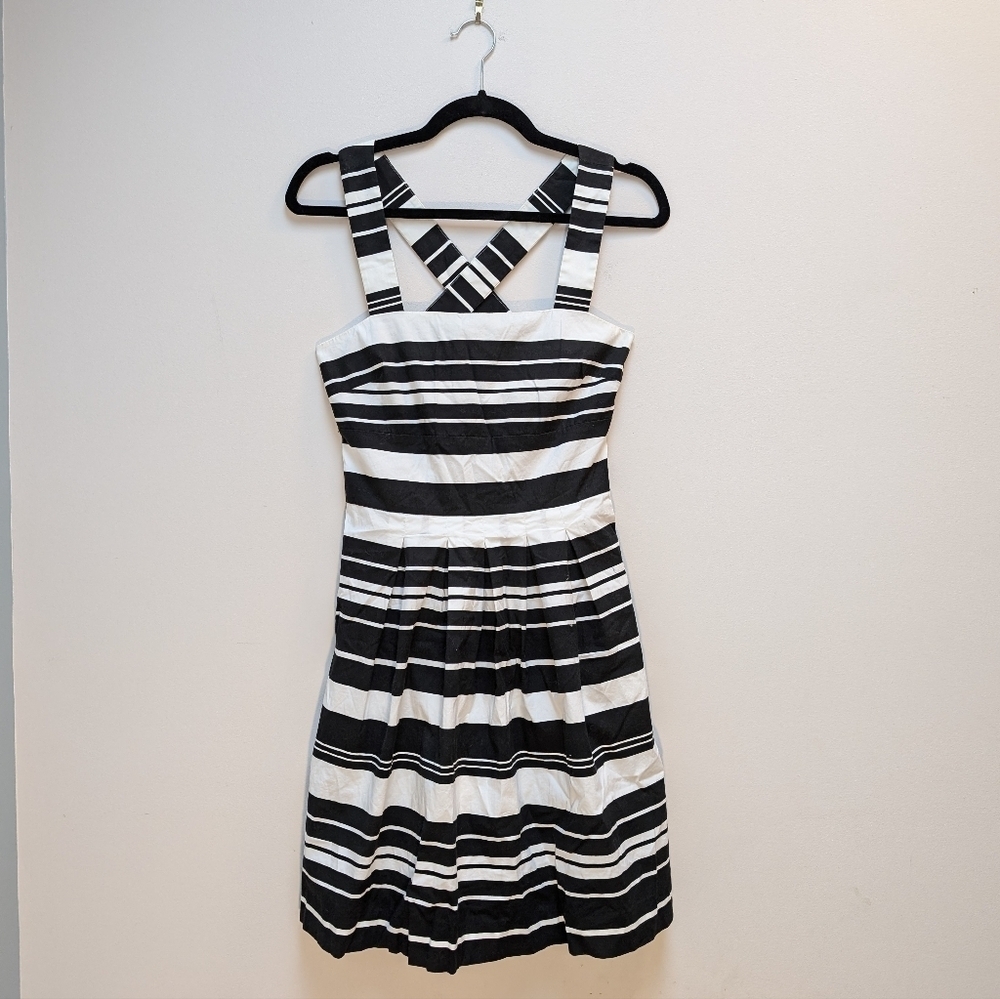 Banana Republic Womens Pleated Dress Knee Length Square Neck Black White